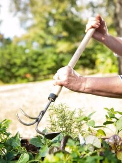 Gardener's Lifetime Raised Bed Cultivator 10 Gardener's Lifetime Raised Bed Cultivator -Gardeners 8587960 3527 tif